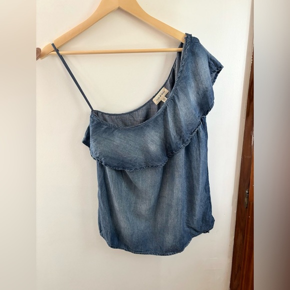 ANTHROPOLOGIE | CLOTH & STONE one shoulder chambray ruffle top| size medium - Picture 2 of 9